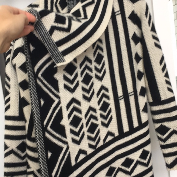 Tribal print sweater forever 21 - Picture 3 of 8